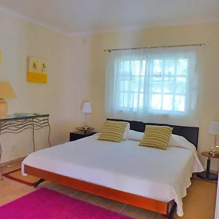 Вилла Sleeps 6 Pool Air Con Wifi T607845 Алмансил